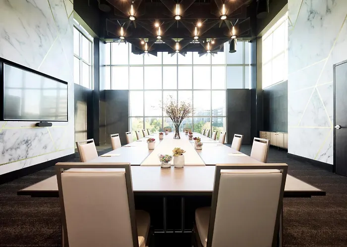 Archer Hotel Tysons
